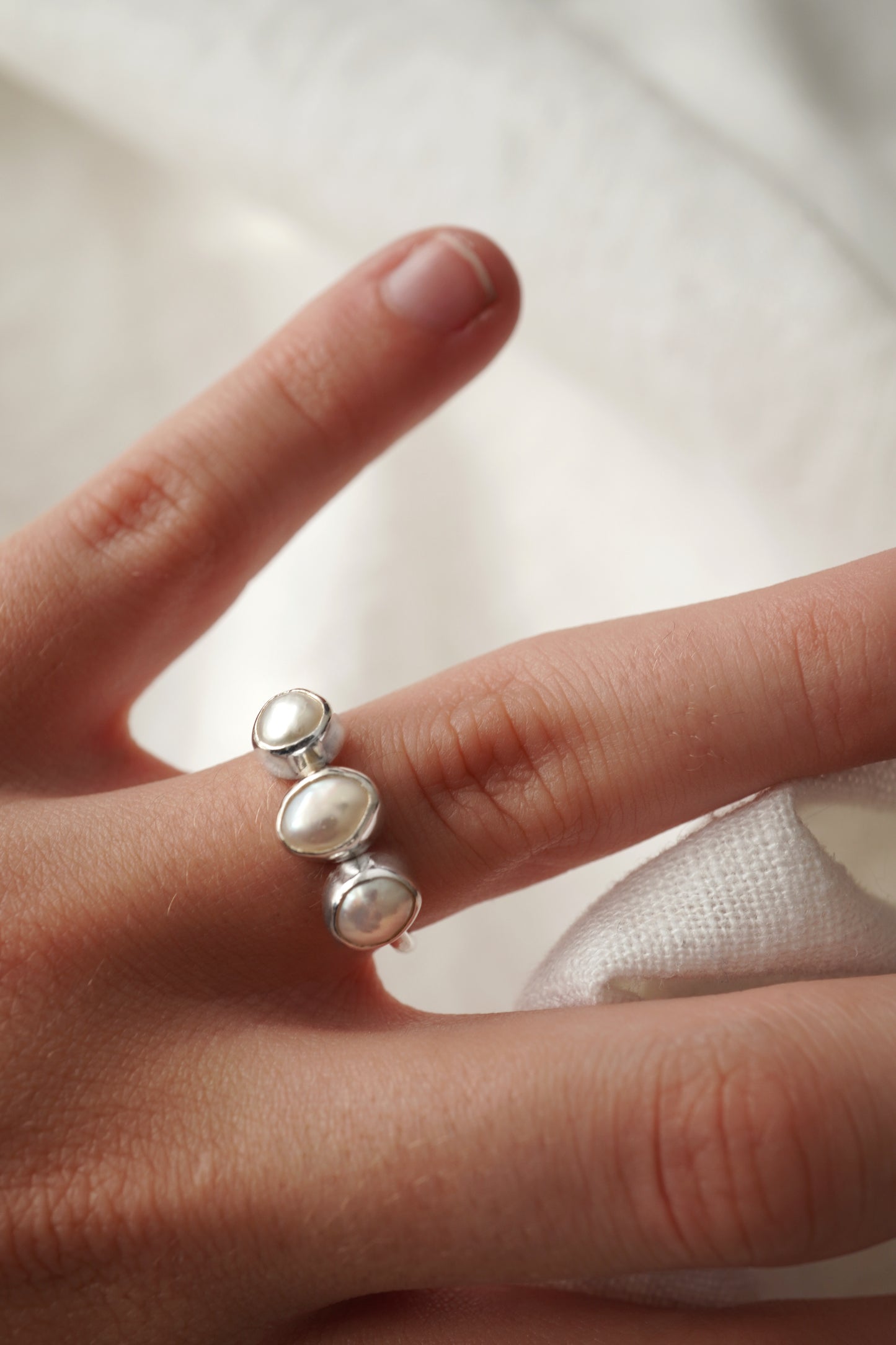 Trio pearl ring 54