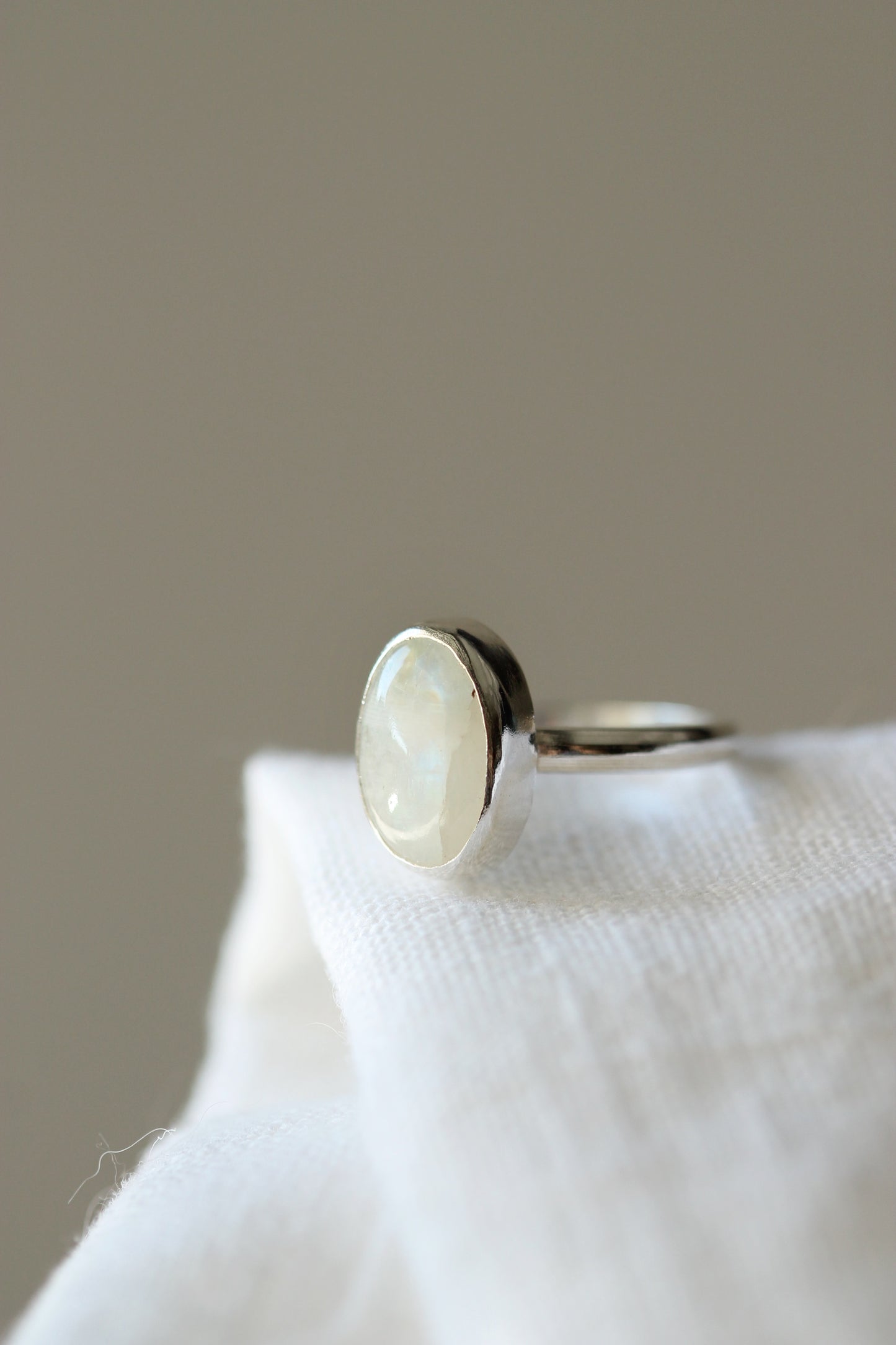 Moonstone ring 50