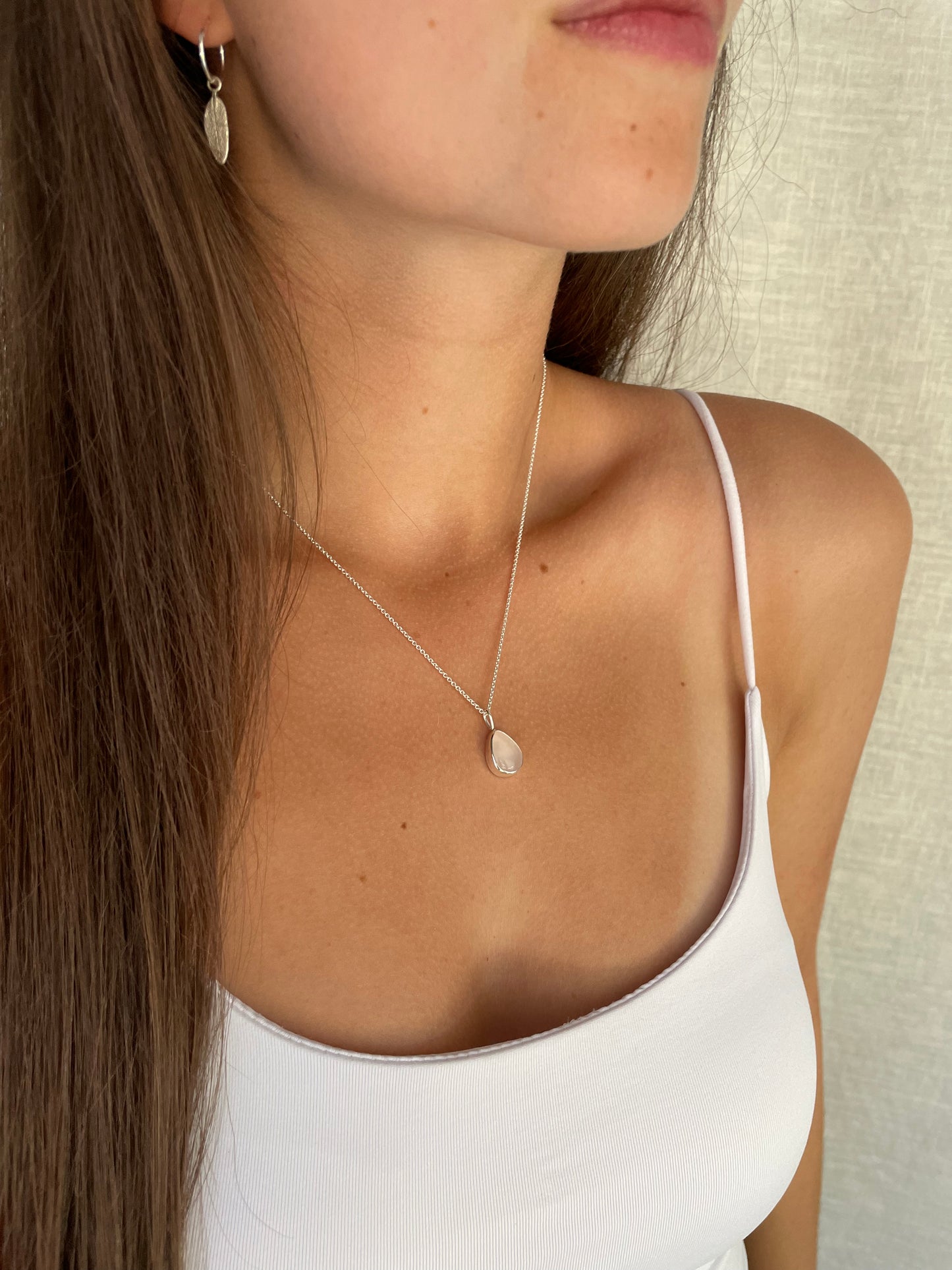 Rose quartz teardrop necklace